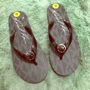 Micheal Kors sandals🤗🎉 (lowest for 1 hour)