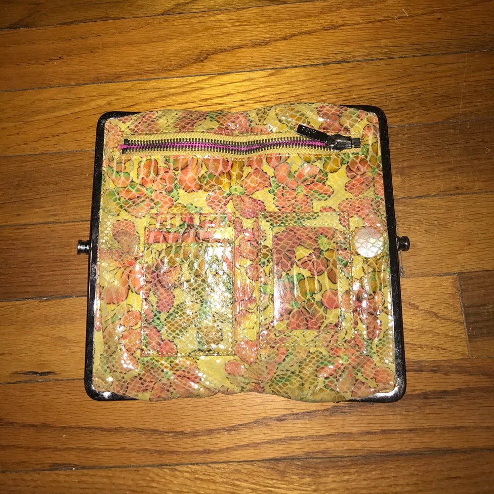 Hobo wallet snake skin flowers
