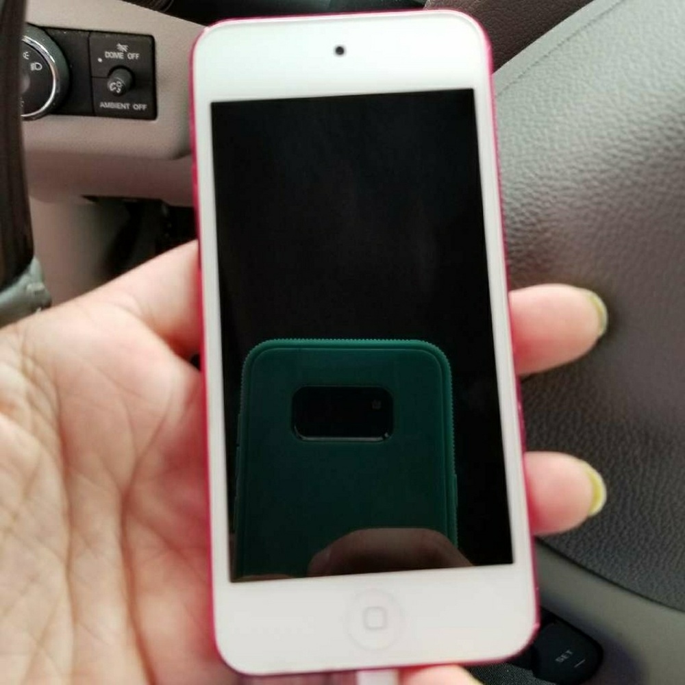 32gb pink iPod touch