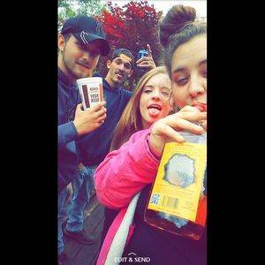 Meet your Posher, Danielle