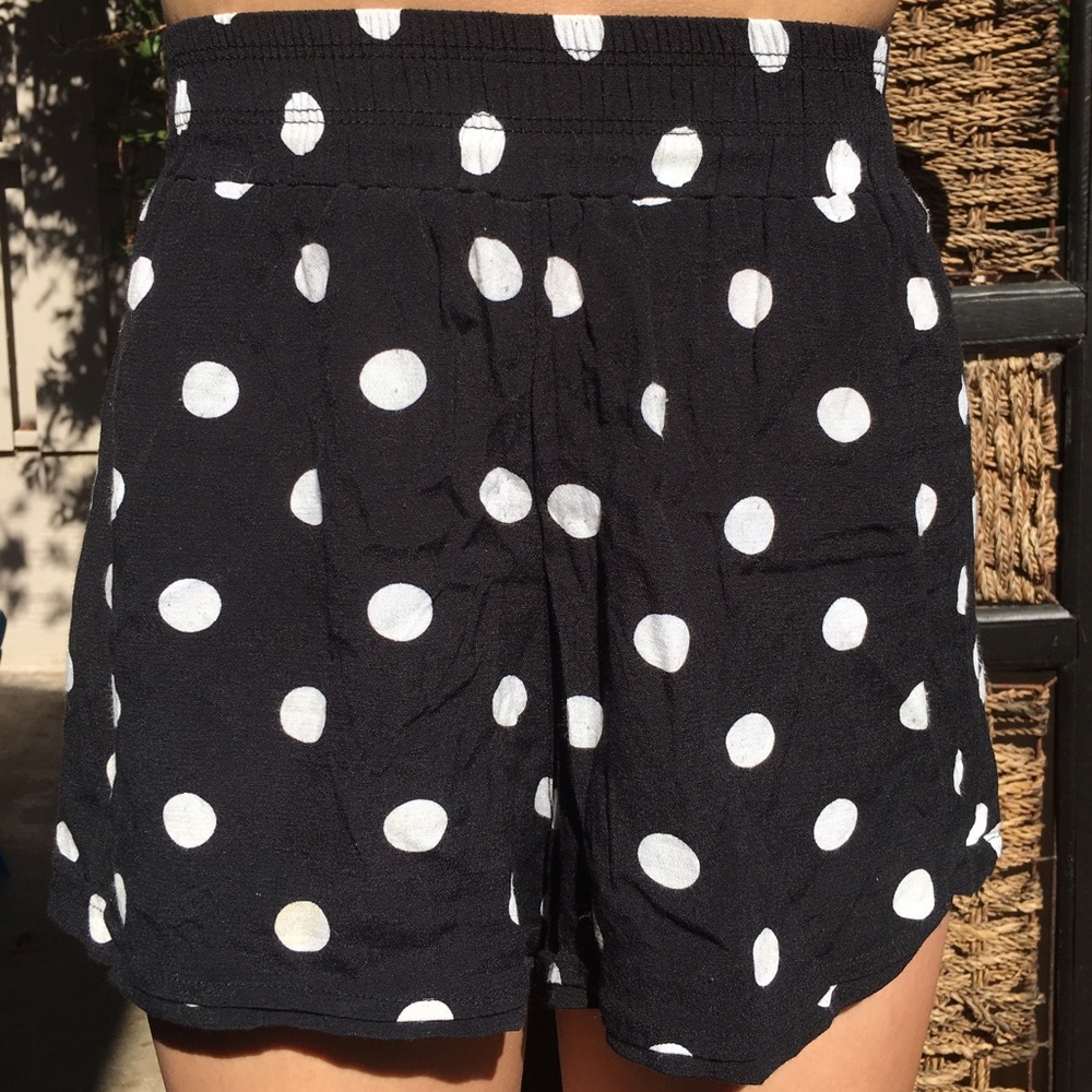 Otis & Maclain polka dot waistband shorts