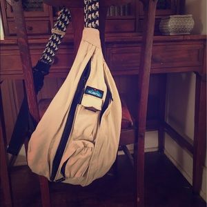 Kavu rope cross body purse