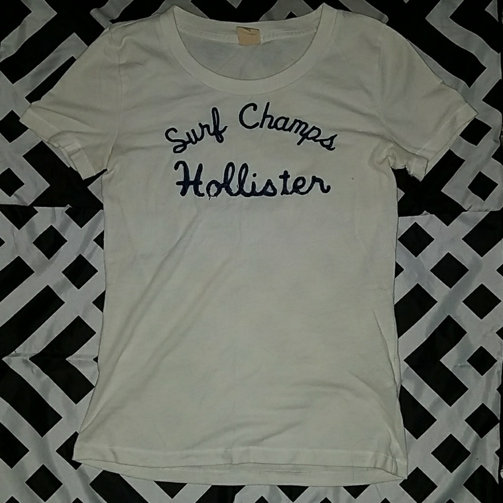 Hollister t shirt