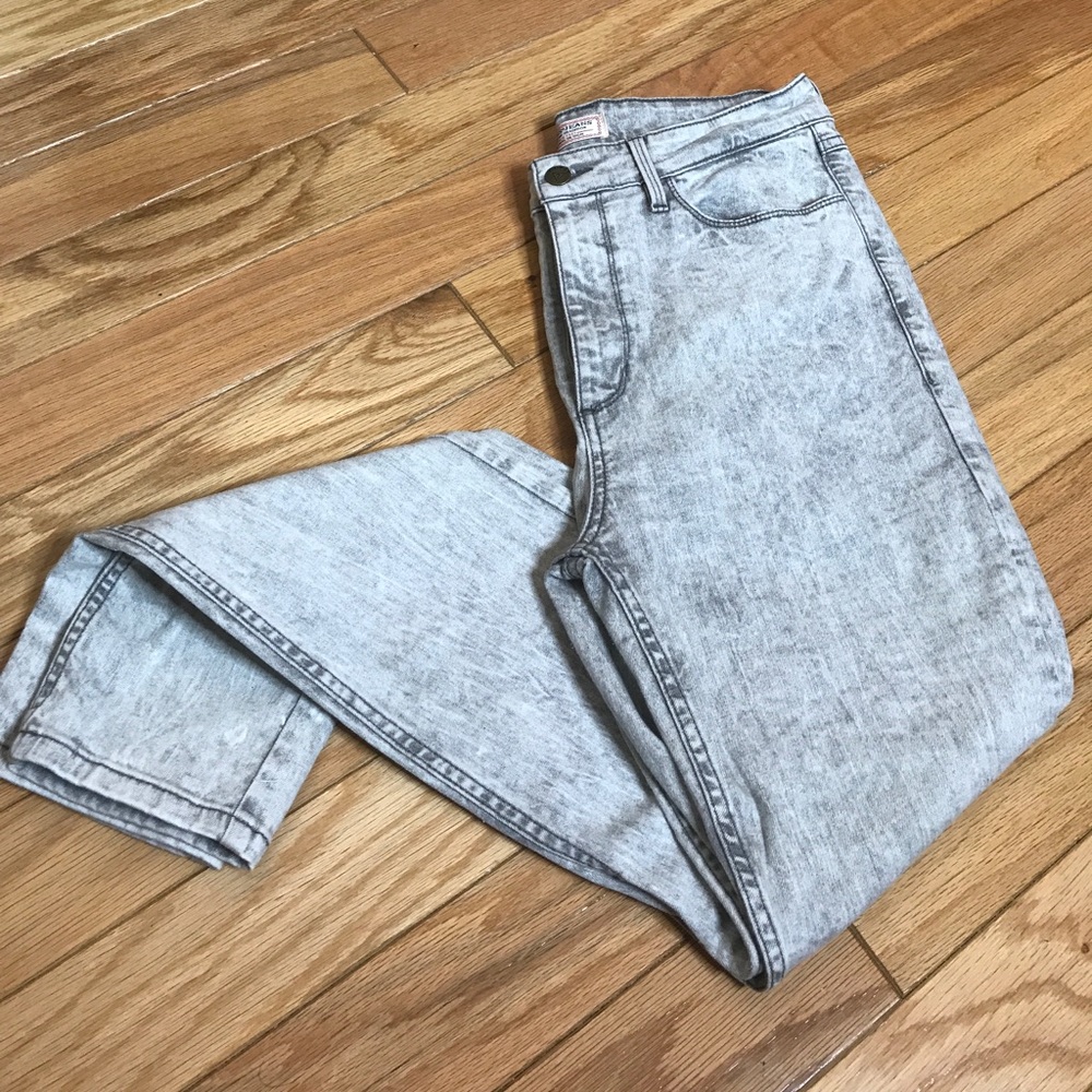 Sold -Grey GUESS jeans