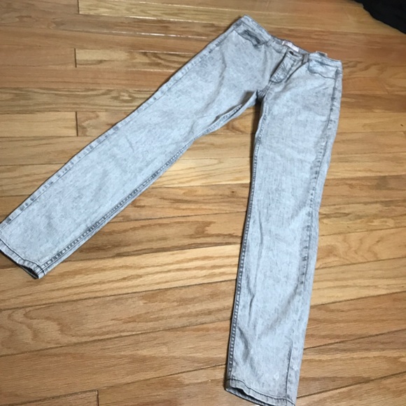 Sold -Grey GUESS jeans - Picture 3 of 6