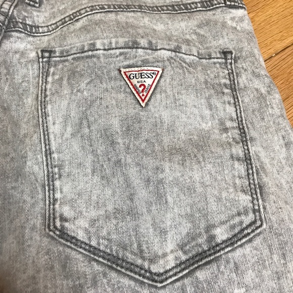 Sold -Grey GUESS jeans - Picture 5 of 6