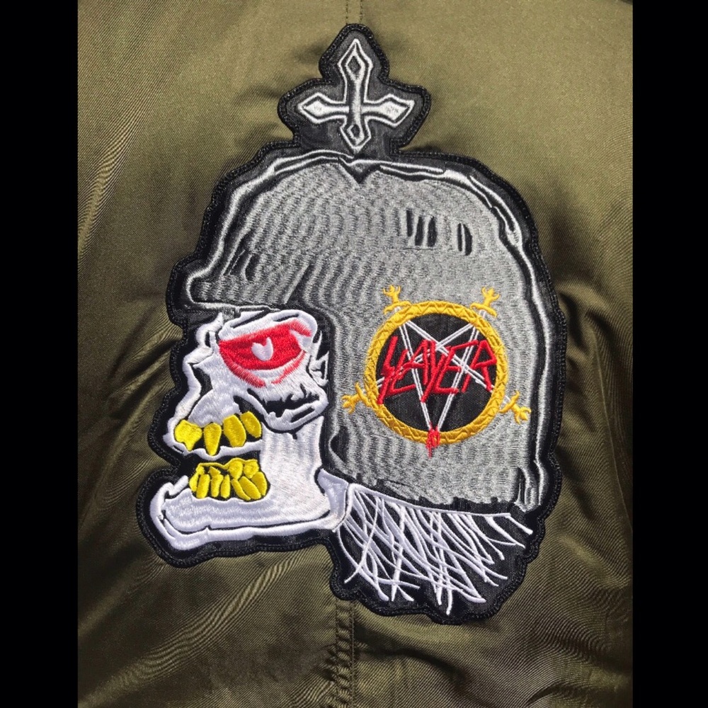 Vintage army green 80s & 90s patches bomber jacket