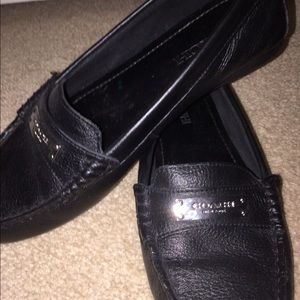 Coach flats black and silver plate