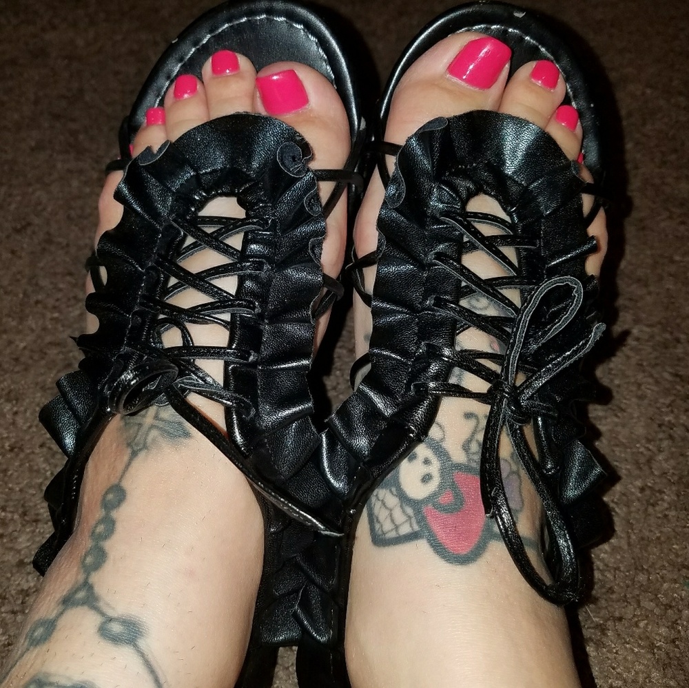 Sandals - Picture 2 of 4