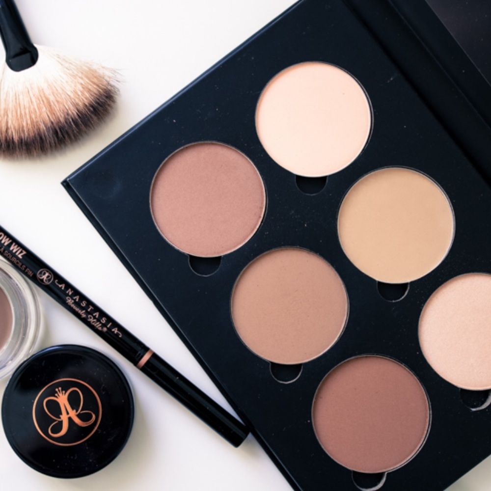 🌟💯ABH- Contour Kit! 🌟🌟