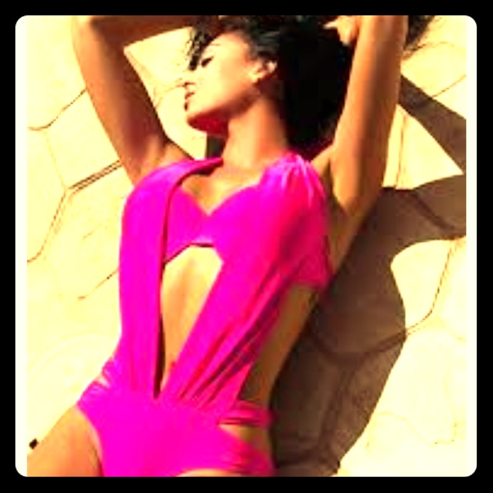 The mermaid life 2pc very sexy swimsuit