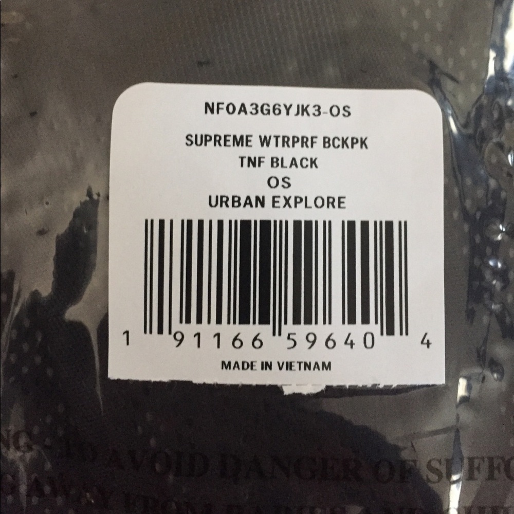 SOLD💧Supreme®/The North Face® Waterproof Backpack - Picture 6 of 6