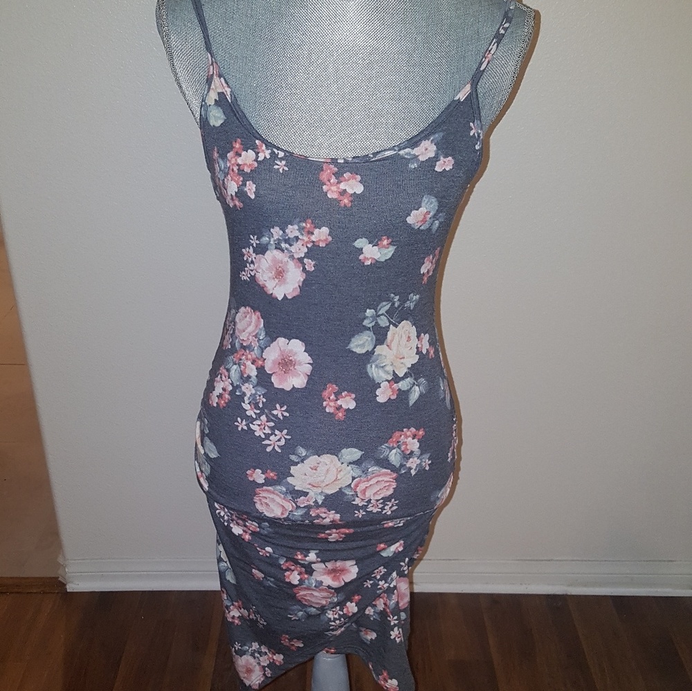 🚫SOLD🚫 LEiTH floral cami dress