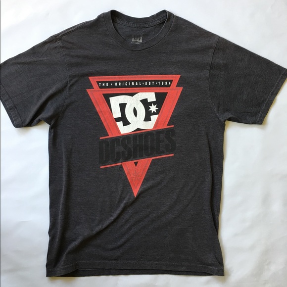 DC shoes t shir⛔️SOLD⛔️t - Picture 1 of 3