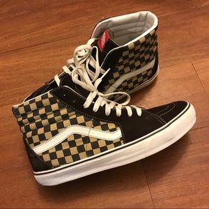 Coffee/Latte checker Vans