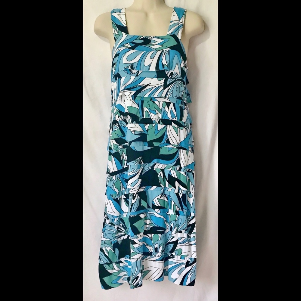 Mid-length fitted summer dress, size small