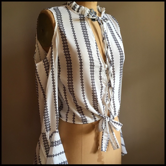 Ruffled Sleeve Blouse - Picture 3 of 8