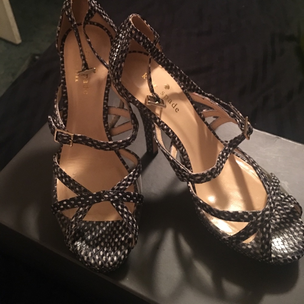 Kate Spade Sexy strappy polka dot heels sz5.5
