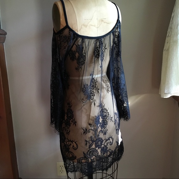 Feeling Lacie Black - Picture 7 of 8