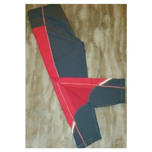 VS cropped leggings. Like new!