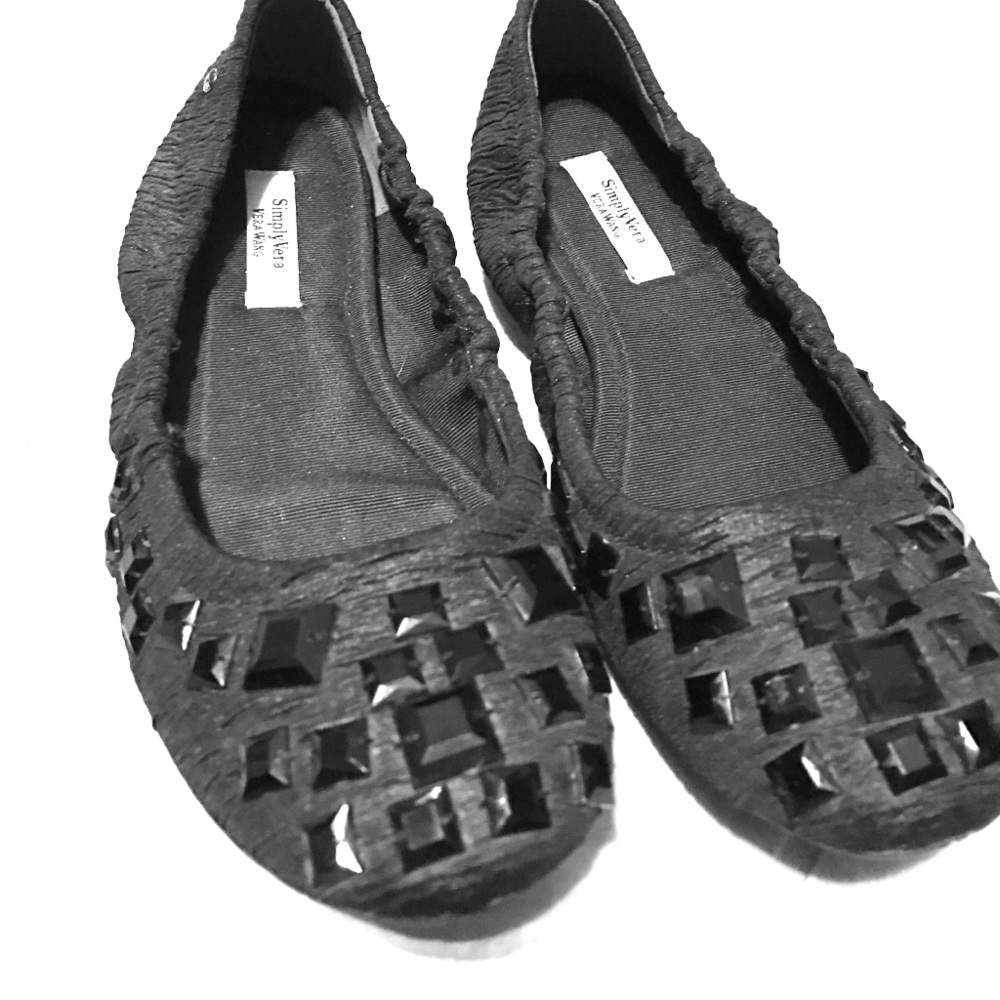 Simply Vera wang flats. 💋