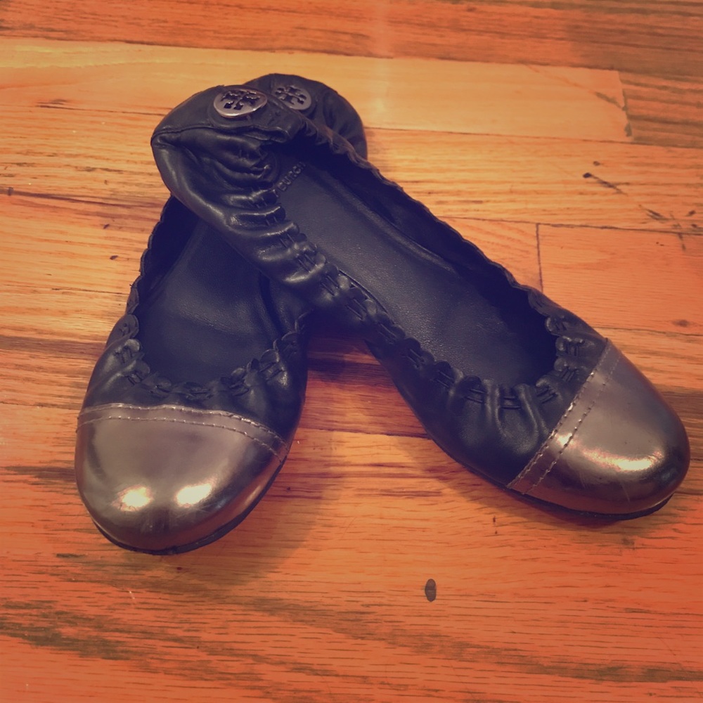 Tory Burch black leather flat