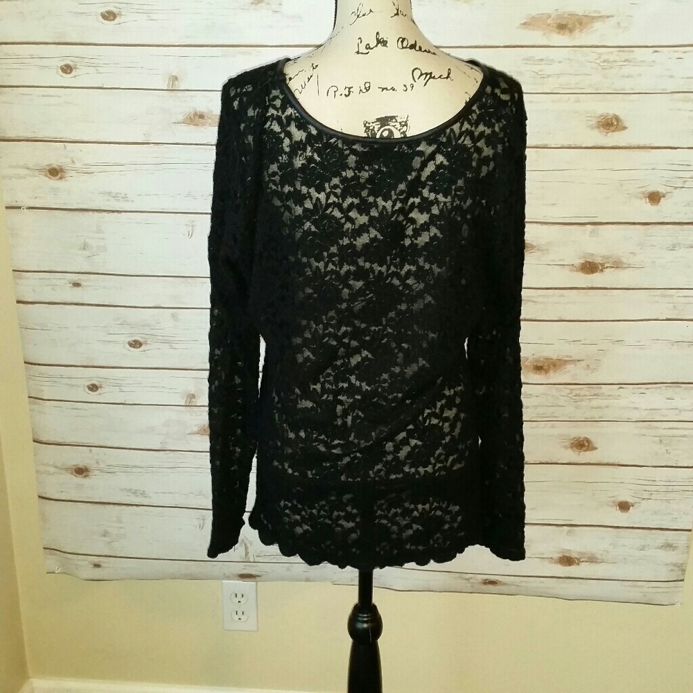 Maurices long sleeve lace shirt size XL