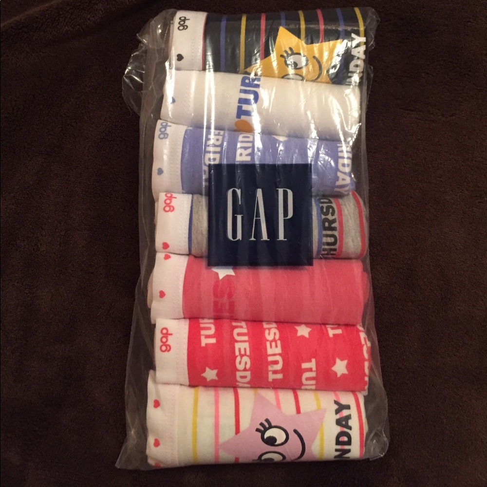 NWT Gap Kids "days of the week" underwear
