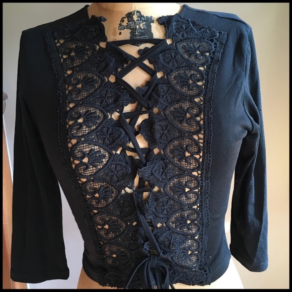 Lace-Up Crop - Picture 2 of 8