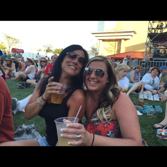 Meet your Posher, Kelly - Picture 1 of 1