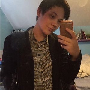 Meet your Posher, Abby