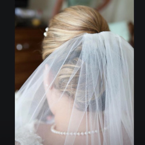 Veil. - Picture 2 of 2