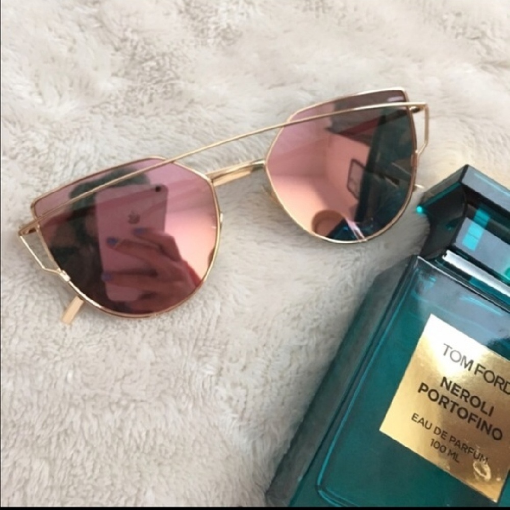 Pink/Gold/Rose stylish Sunnies