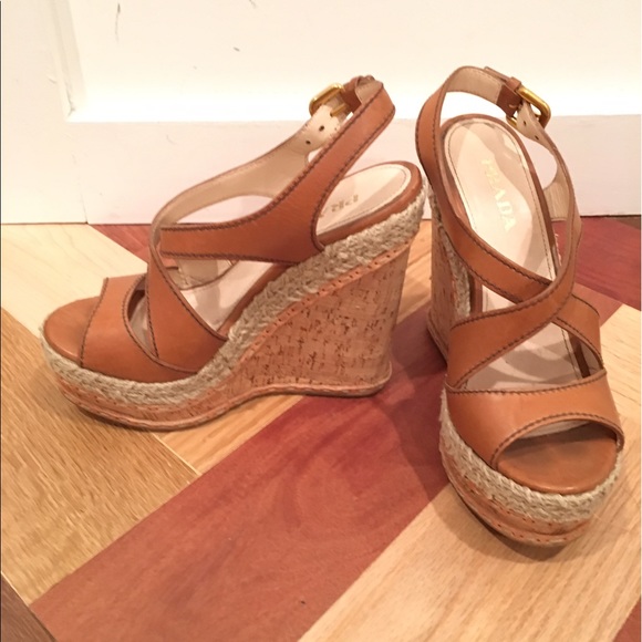 Prada wedges/platform sandals cross cross straps - Picture 2 of 3