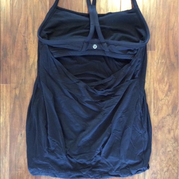 Lululemon workout top - Picture 2 of 2