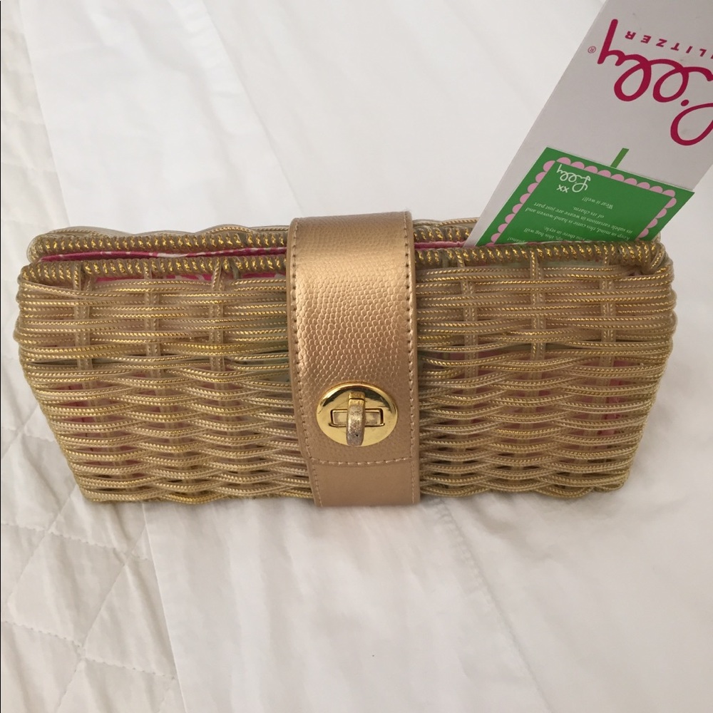 ‼️FINAL‼️PRICE NWT Lilly P gold plastic wicker bag