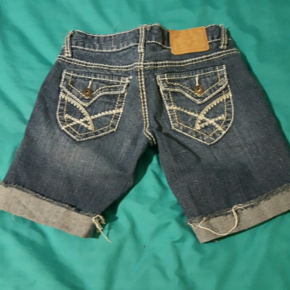 Shorts - Picture 2 of 3