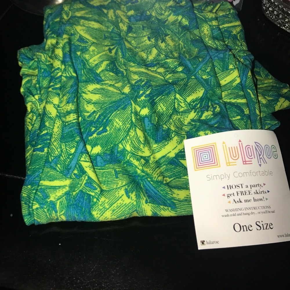 BRAND NEW One Size lularoe leggings