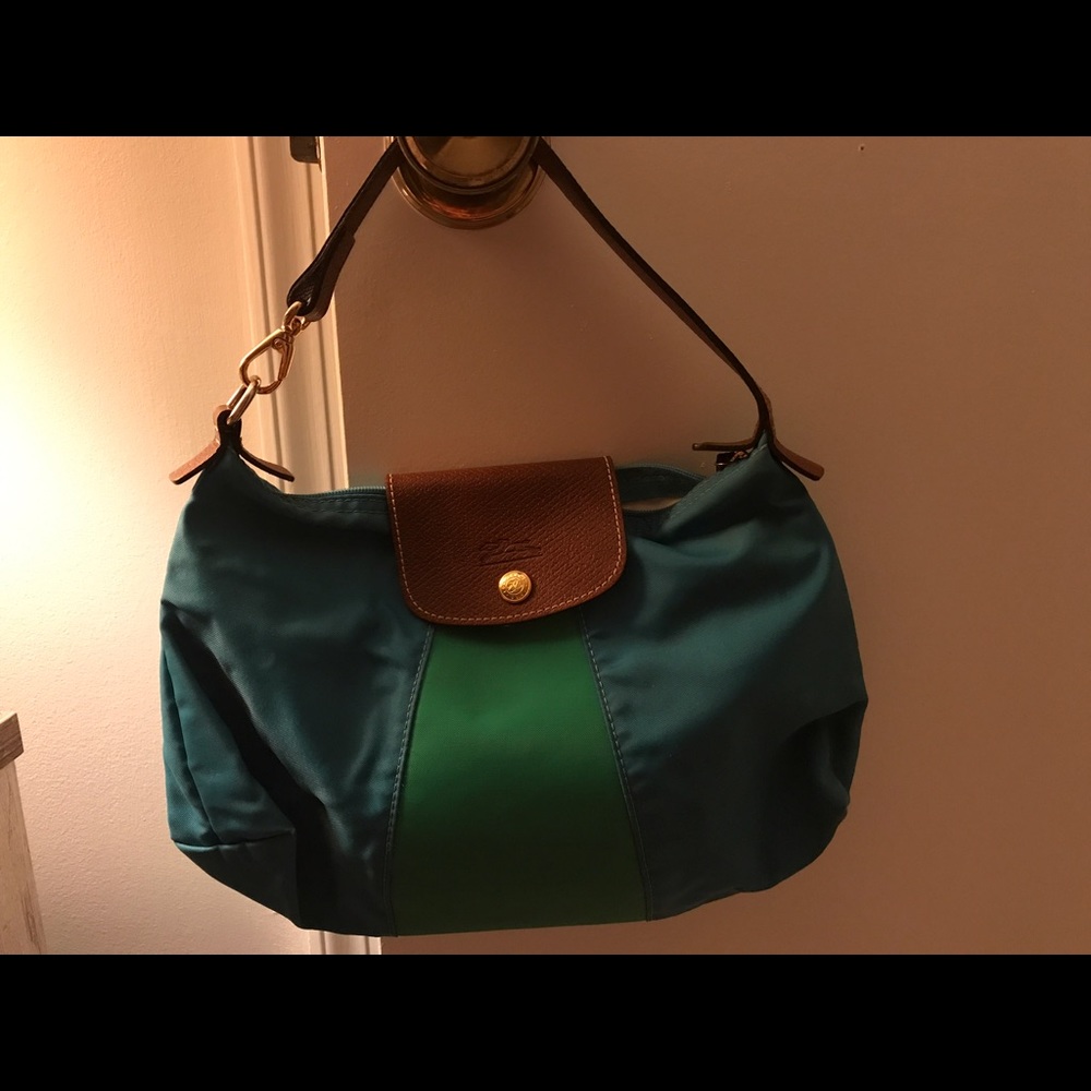 Authentic Longchamp small shoulder bag.