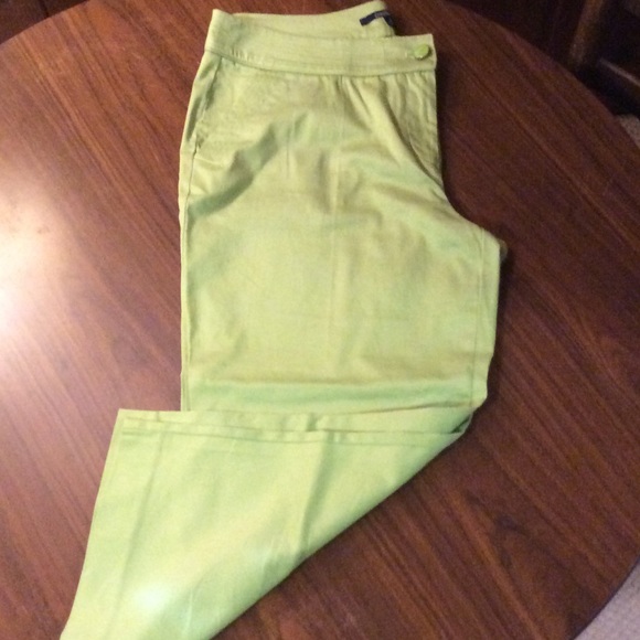 Green Capris - Picture 2 of 4
