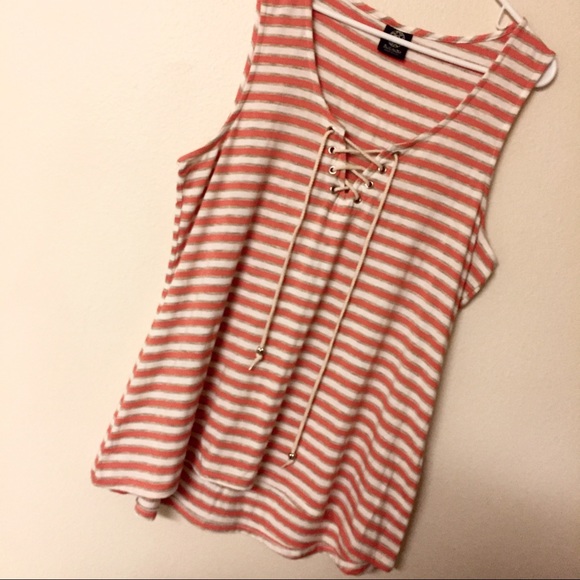 bobeau Tops - Lace up tank