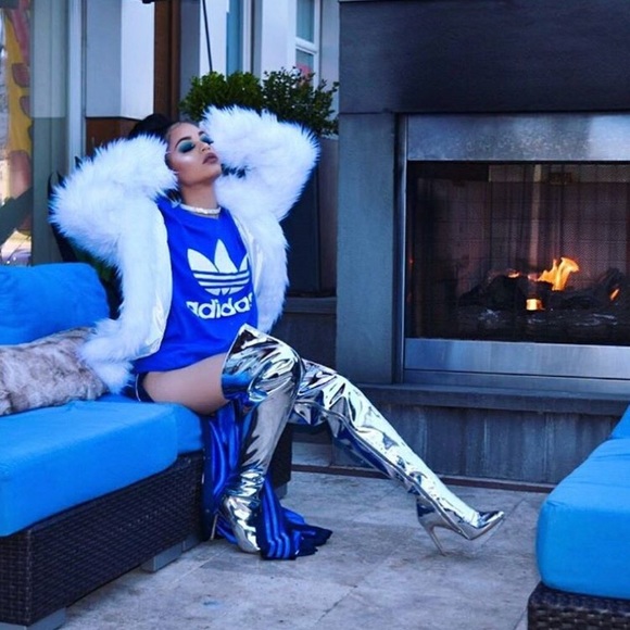 Silver Metallic Thigh High Mirror Boots - Picture 4 of 4