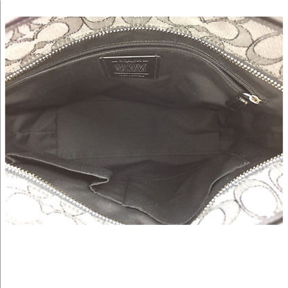 Coach zip top tote signature w/wristlet - Picture 8 of 8