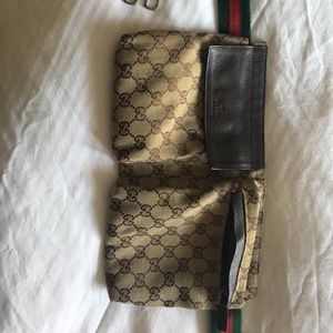 Gucci fannypack