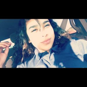 Meet your Posher, Stefany