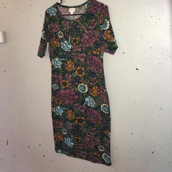 LuLaRoe Floral Julia - Picture 1 of 5