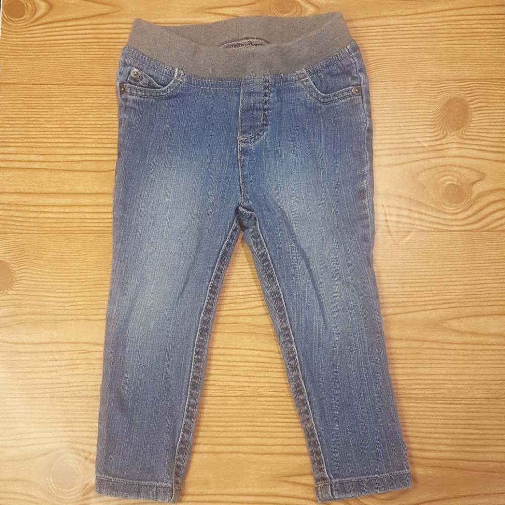 Adorable elastic waist skinny jeans