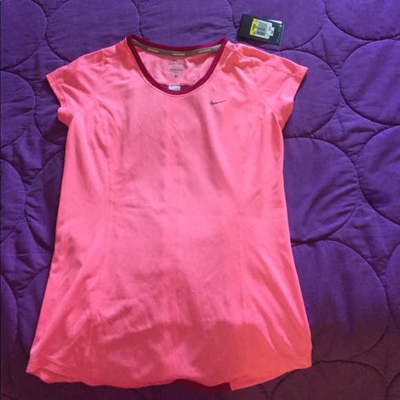 Nike Dri-Fit Women size S - Picture 1 of 3