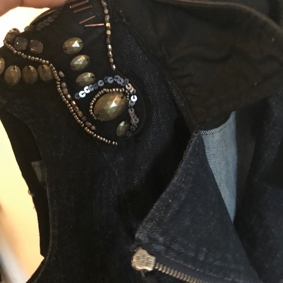 Small crop denim jacket - Picture 3 of 3