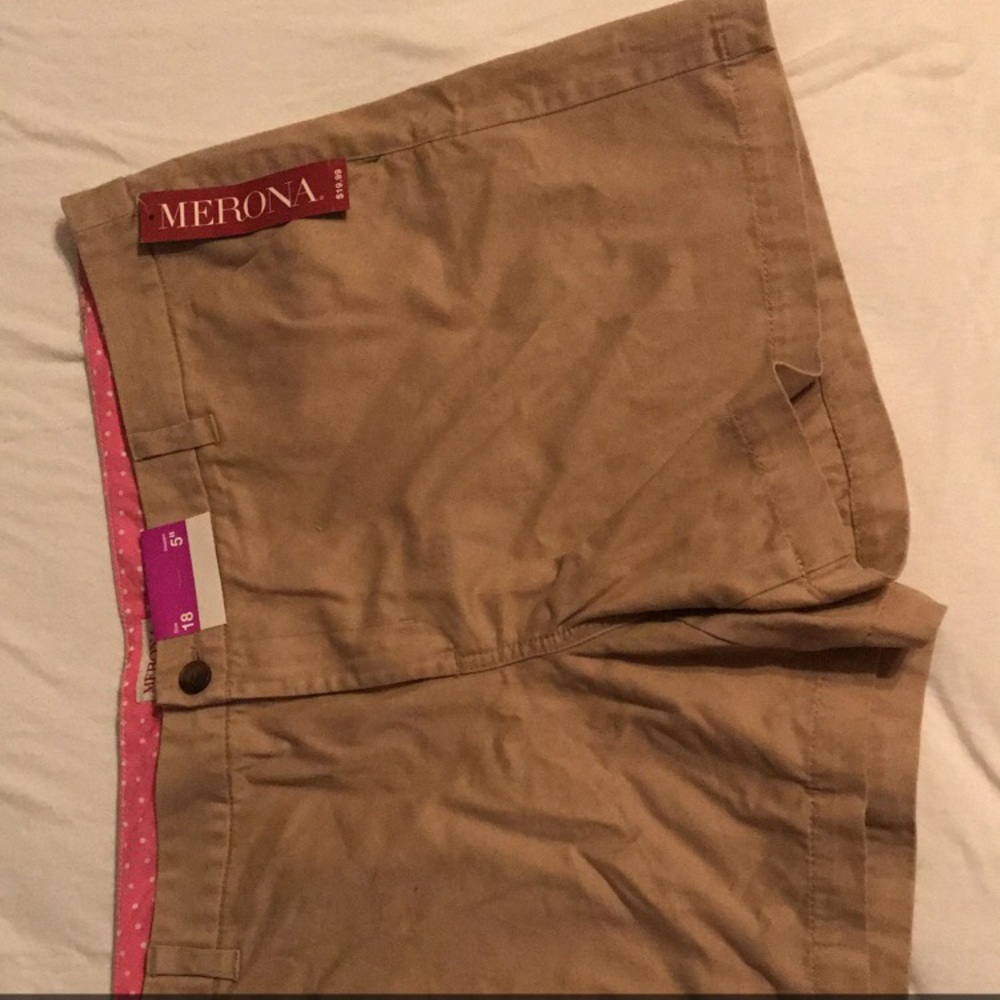 BNWT merona shorts